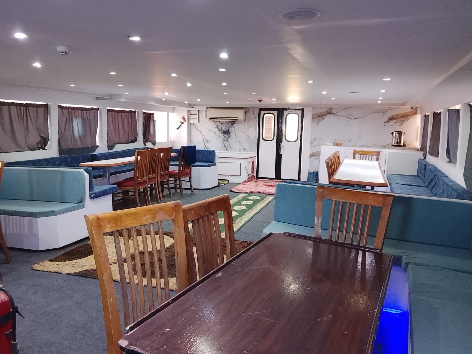 Saloon and dining area aboard SY Mermaid